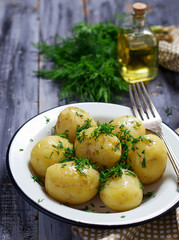 Boiled potatoes with fresh dill