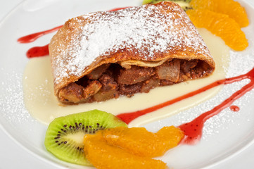 Apple strudel