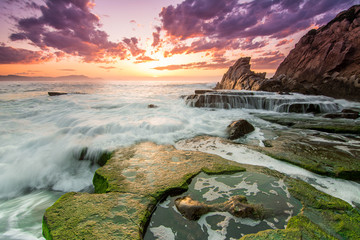 atardecer en la playa de azkorri en getxo, bilbao