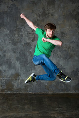 Obraz na płótnie Canvas dancer jumping