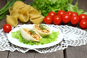Stuffed Shell Pasta with Tomato Sauce 
