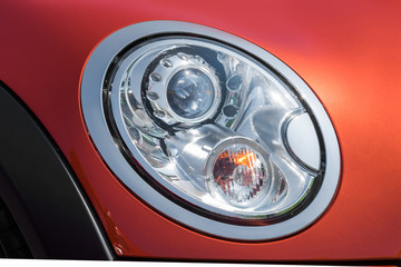 ヘッドライト　Headlight of the car