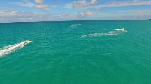 Aerial video of jetskis in Miami 4k