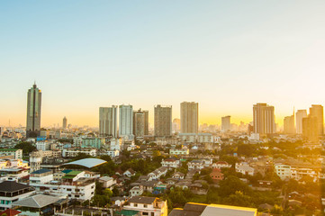 Obraz premium Sunrise morning in Bangkok city.