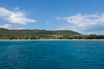 Fototapeta premium 沖縄県 石垣島 名蔵湾周辺の海