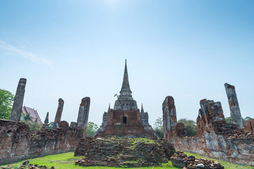 Obraz premium Historic destroyed temple in World Heritage city, Ayuddhaya