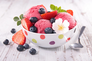 ice cream and blueberry