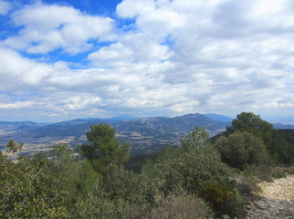 Fototapeta na wymiar Mediterranean mountain path