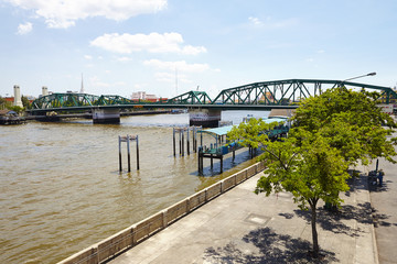 Fototapeta na wymiar Memorial Bridge