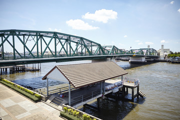 Memorial Bridge