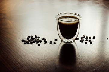 Filiżanka kawy z ziarnami