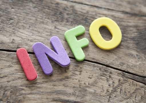 mot info en lettres de couleurs
