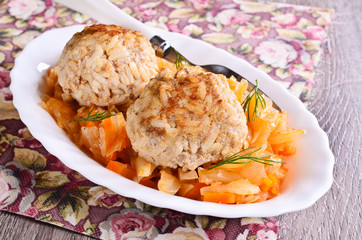 Meatballs with braised cabbage