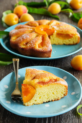 Pie with fresh peaches and almonds.