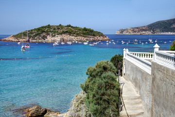 Insel Pantaleo vor San Telmo auf Mallorca