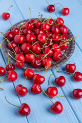 Obraz na płótnie Canvas fresh cherries