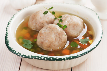 Vegetable soup with bread dumplings