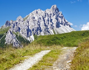 Fototapeta na wymiar Crode Dei Longerin - Alpi Carniche or Karnische Alpen