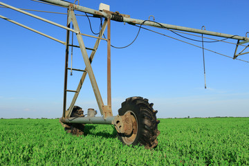 Crop Irrigation using the center pivot sprinkler system