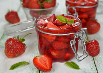 Jelly with strawberries