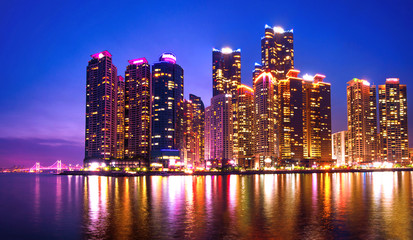 Fototapeta premium Cityscape and Gwangan bridge in Busan, South Korea skyline