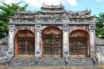 Obraz premium Entrance gate near Hue, Vietnam