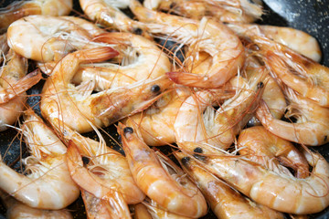 prawns in pan