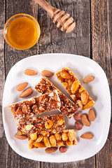 almond honey bar