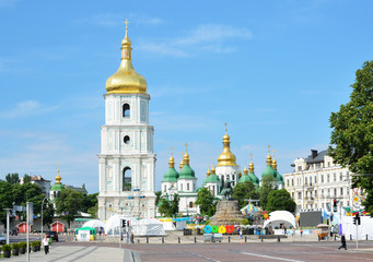 Fototapeta na wymiar The oldest square in the Day of city Kyiv