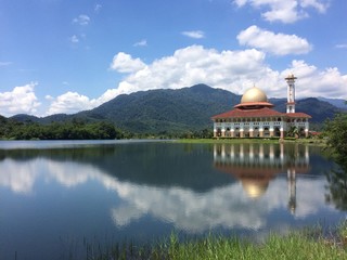 Reflection of mosque 