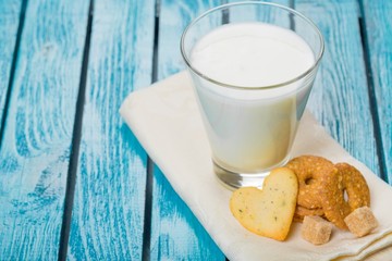 Milk, yogurt, wood.