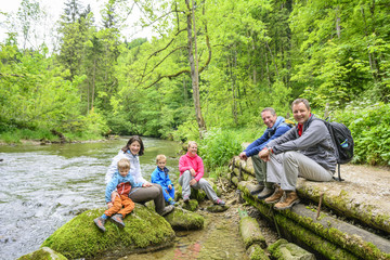 fröhlicher Familienausflug