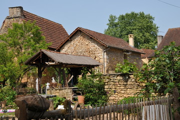 Fototapeta na wymiar Dordogne et Lot, de Montignac à Collonges la Rouge