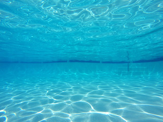 Clean Pool Underwater Light Patterns