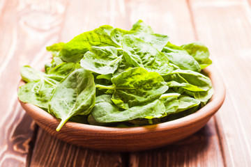 Spinach leaves 