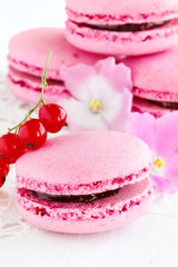 berry macaroon