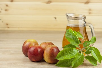fresh apple juice, cool summer refreshment
