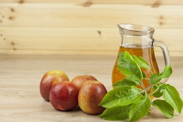 fresh apple juice, cool summer refreshment
