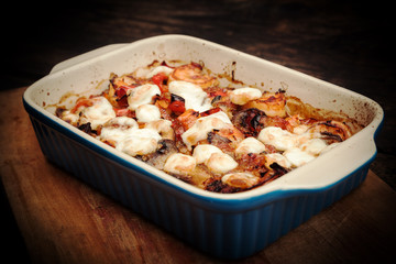 Shrimp Kasserole mit Mozarella überbacken