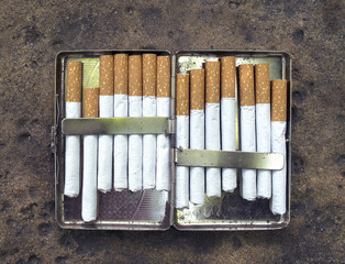 Open metal cigarette case