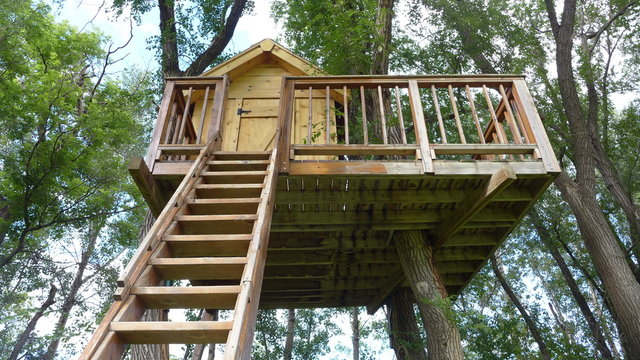 North Dakota Treehouse