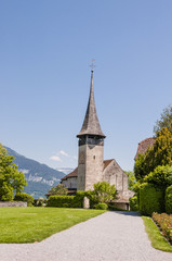 Fototapeta na wymiar Spiez, Stadt, Schlosskirche, Kirche, Schlosspark, Schloss Spiez, Frühling, Alpen, Schweiz
