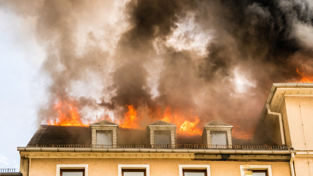 Dach in Flammen