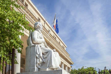 Court of appeal with statue in Aix en Provence