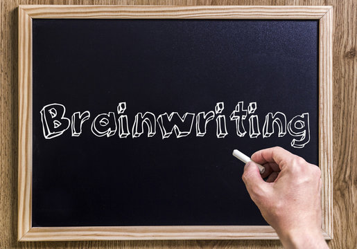 Chalkboard with text "Brainwriting"