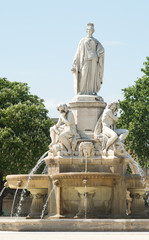 Fototapeta na wymiar Fontaine de Nîmes