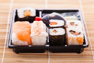 Sushi box