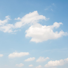 Obraz premium blue sky background with clouds