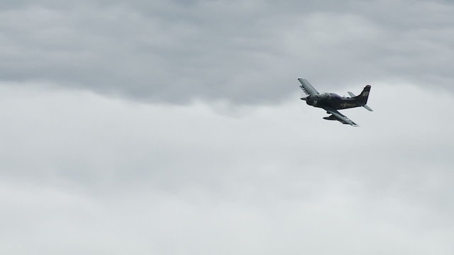 Douglas Skyraider 24 3S Marines underside