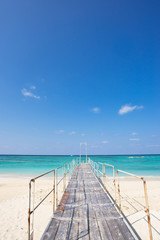 沖縄のビーチ・ニライビーチ